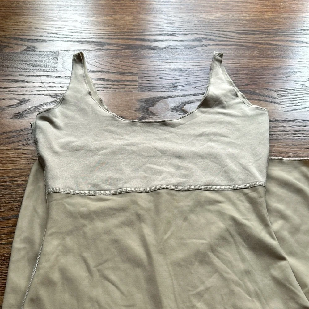 Spanx nude slip size medium